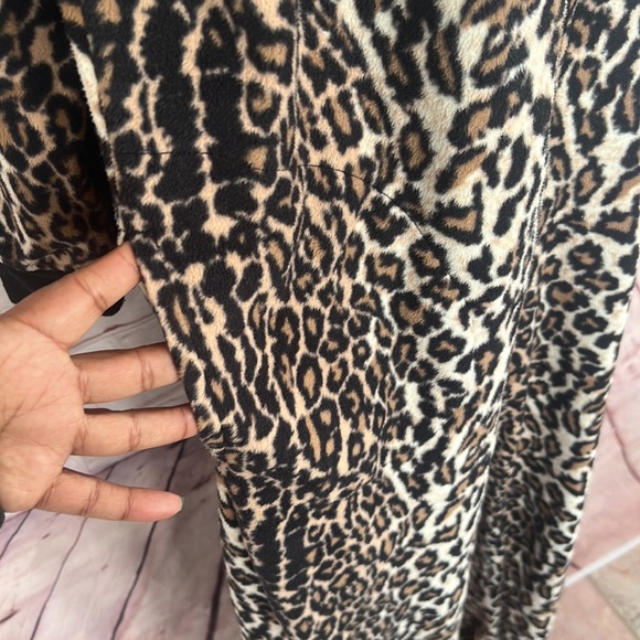 Nick & Nora Leopard print pajama suit size small - Picture 7 of 12